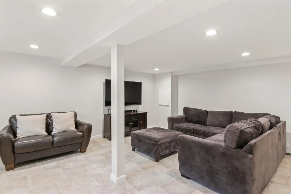 5 Miami Road Bethpage NY 11714
