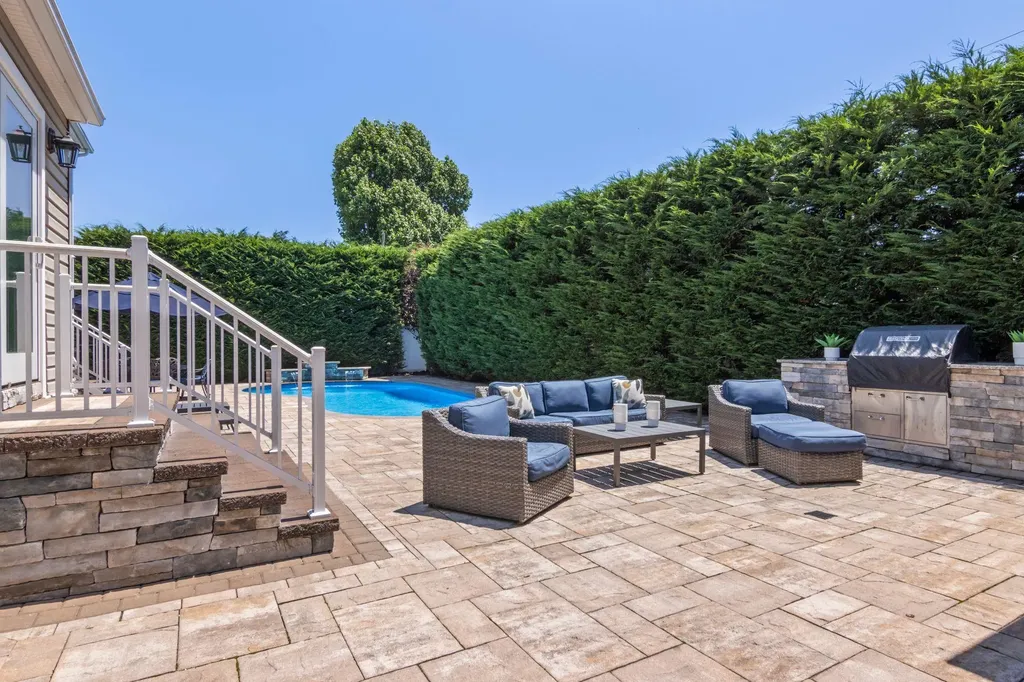 5 Miami Road Bethpage NY 11714