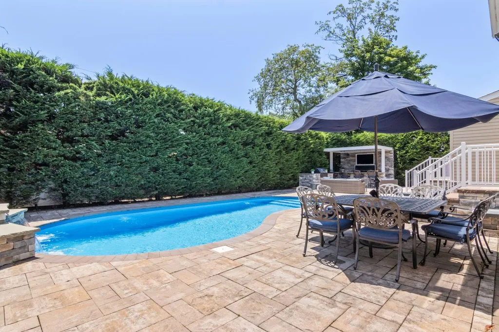 5 Miami Road Bethpage NY 11714