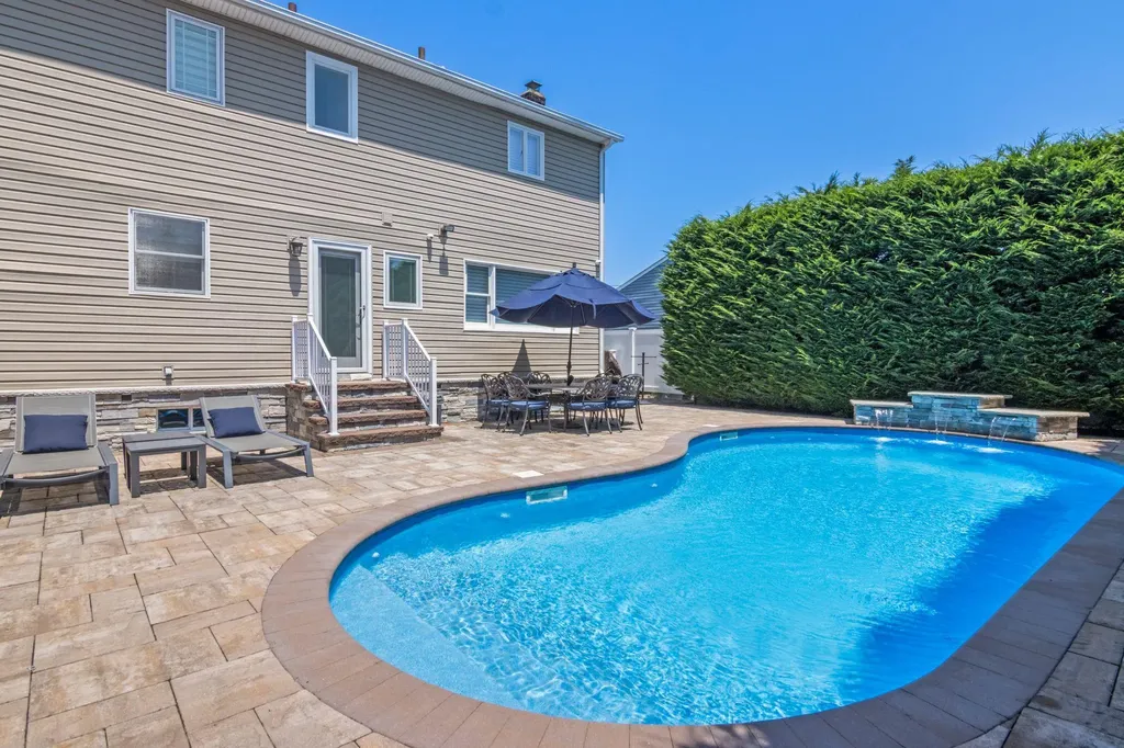 5 Miami Road Bethpage NY 11714
