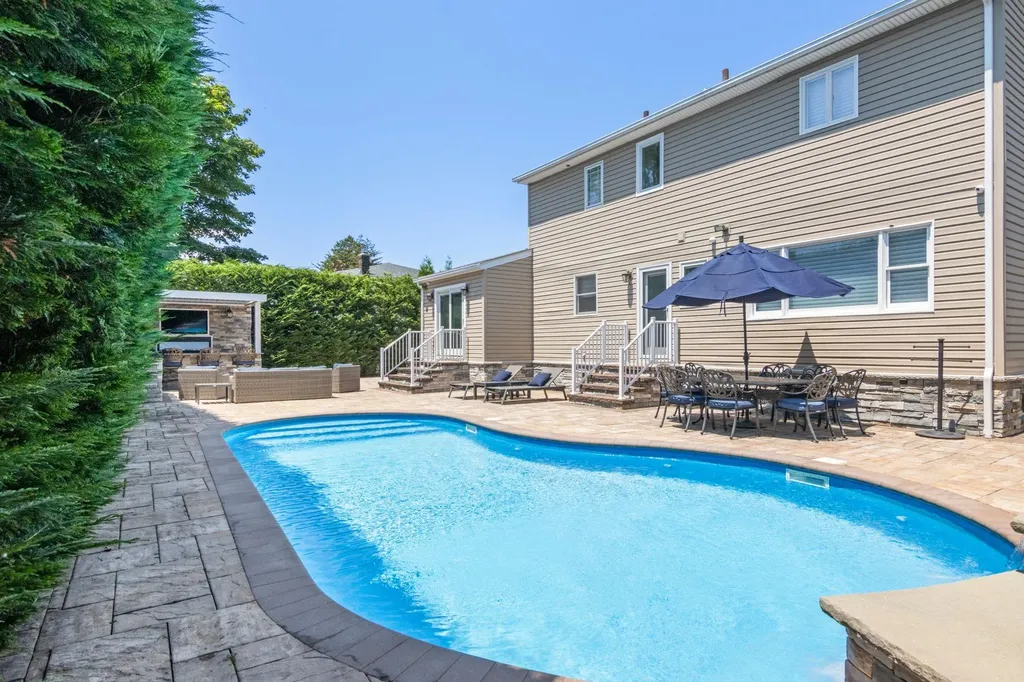 5 Miami Road Bethpage NY 11714