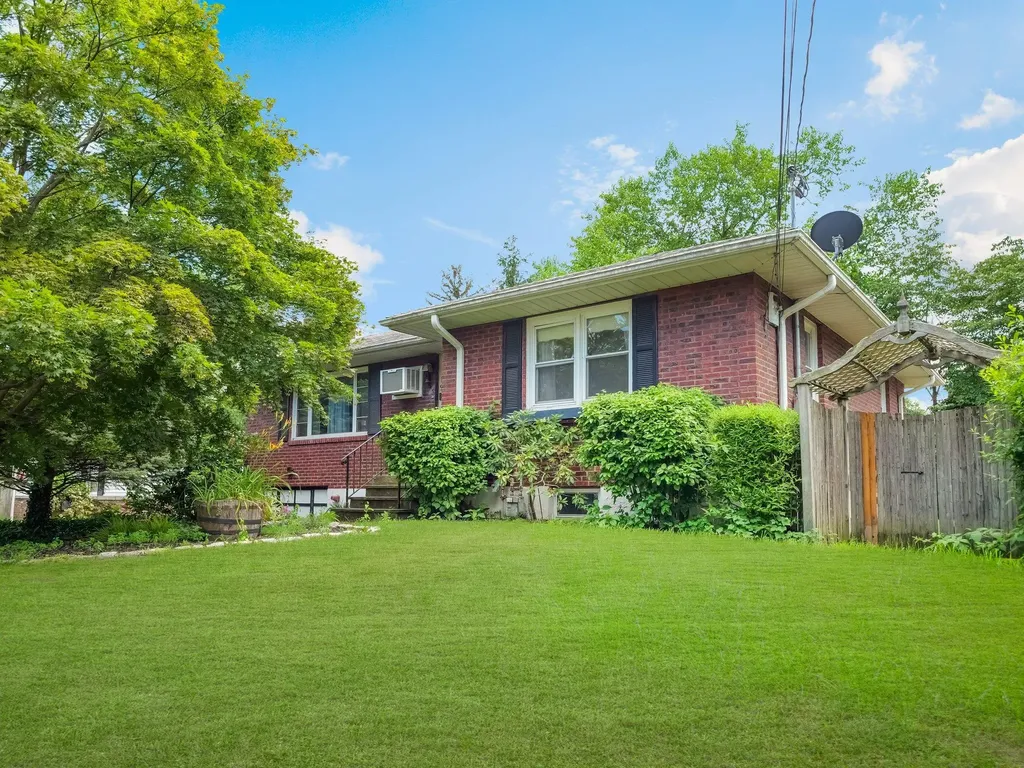 19 E Orchard Street Nanuet NY 10954