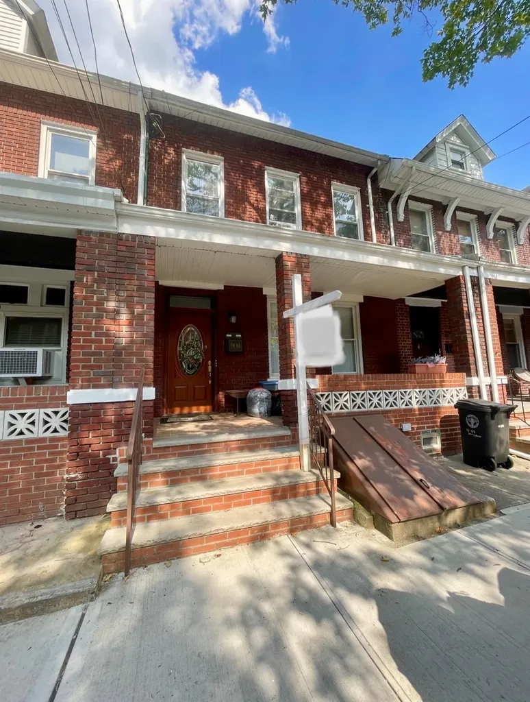 7863 79th Lane Glendale NY 11385