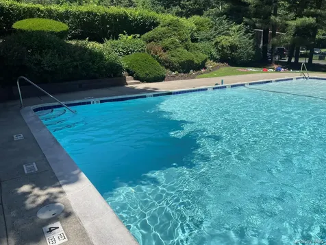 180 Pinewood Road Hartsdale NY 10530