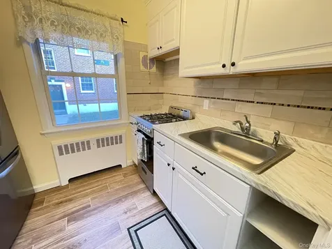 180 Pinewood Road Hartsdale NY 10530