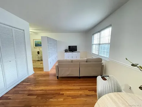 180 Pinewood Road Hartsdale NY 10530