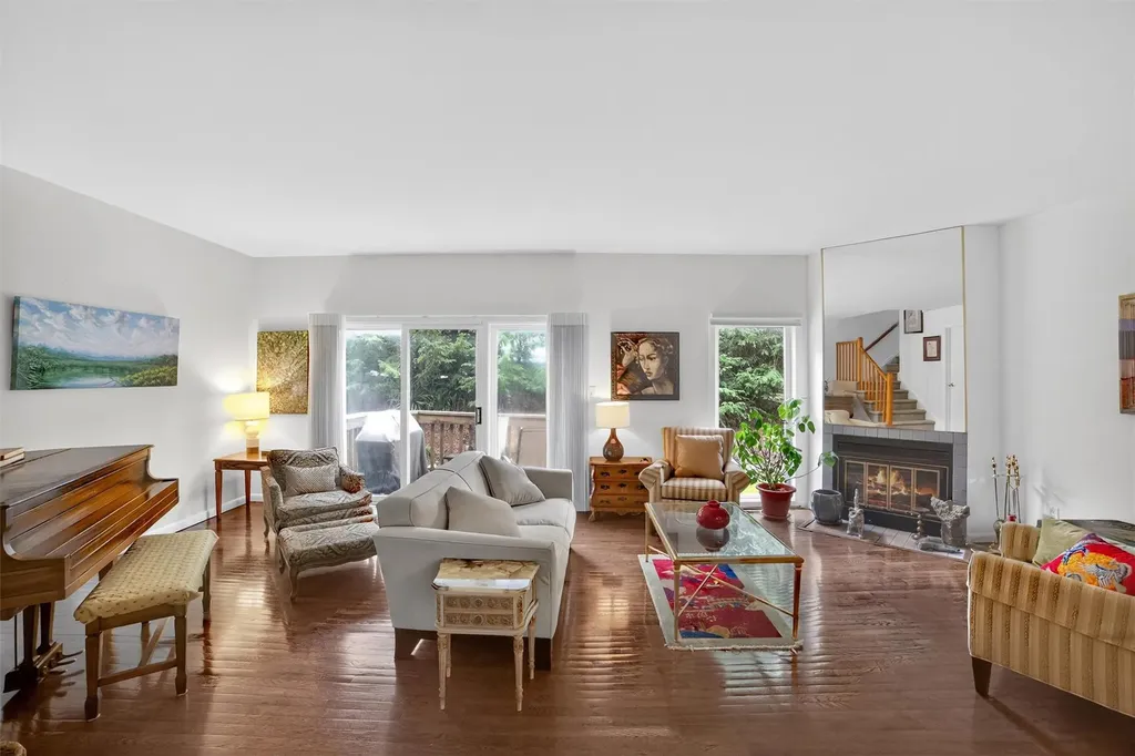 32 Spring Pond Drive Ossining NY 10562