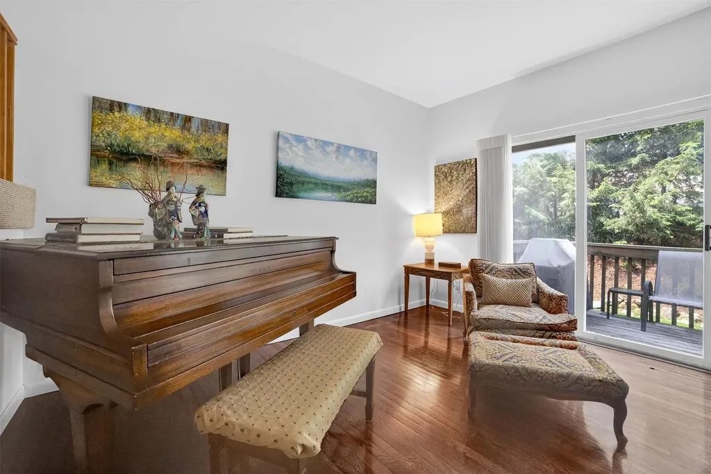 32 Spring Pond Drive Ossining NY 10562