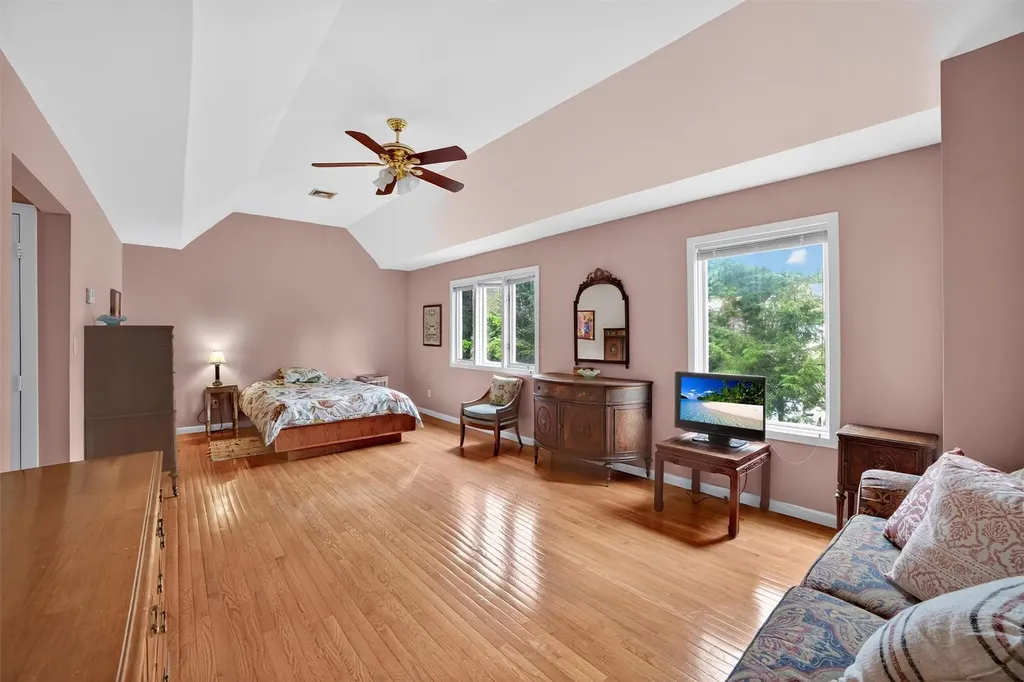 32 Spring Pond Drive Ossining NY 10562