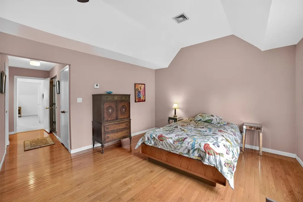 32 Spring Pond Drive Ossining NY 10562