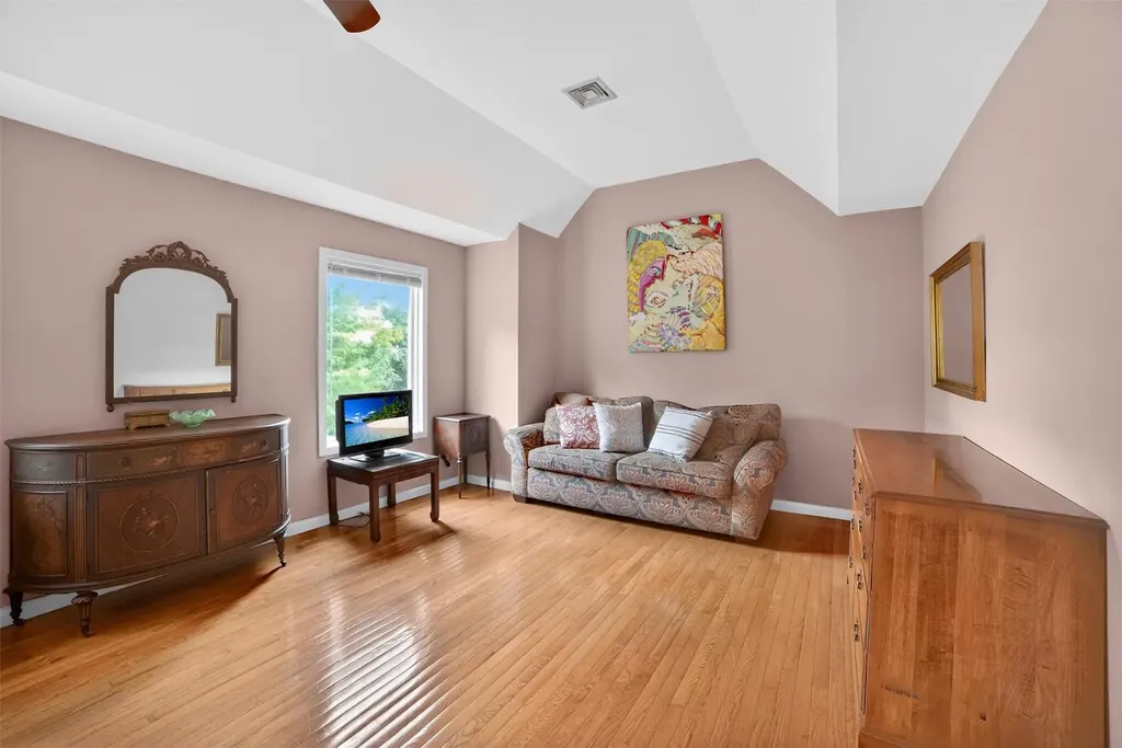 32 Spring Pond Drive Ossining NY 10562