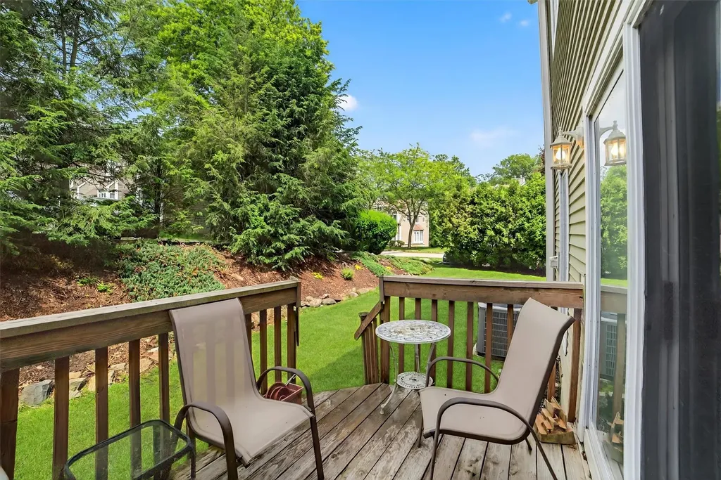 32 Spring Pond Drive Ossining NY 10562