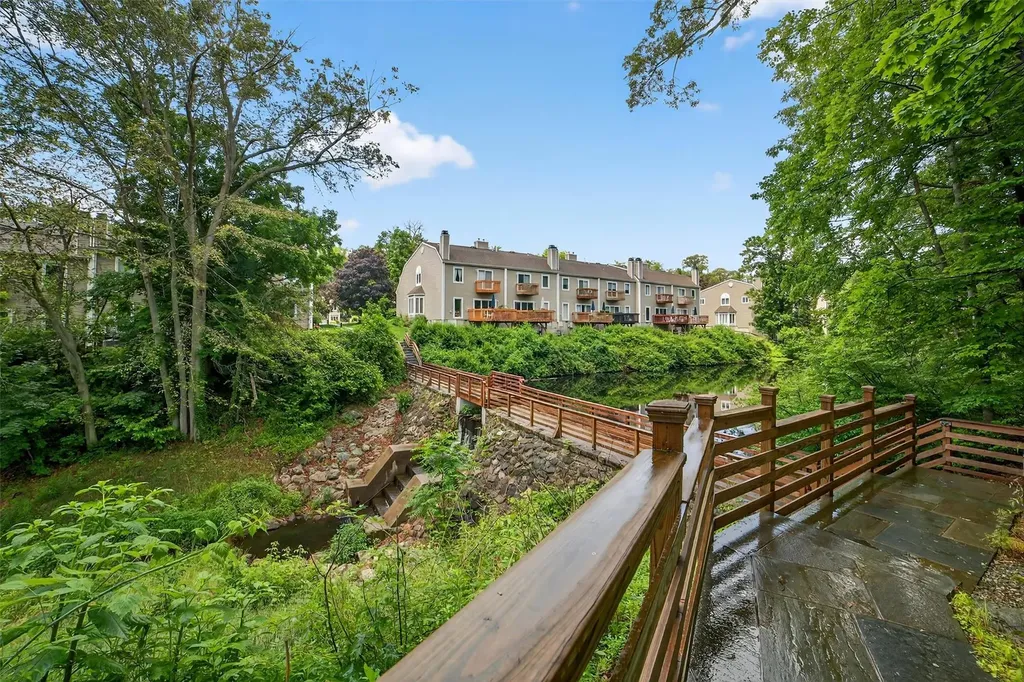 32 Spring Pond Drive Ossining NY 10562