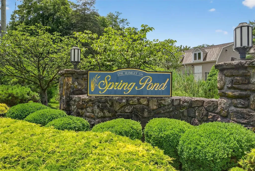 32 Spring Pond Drive Ossining NY 10562