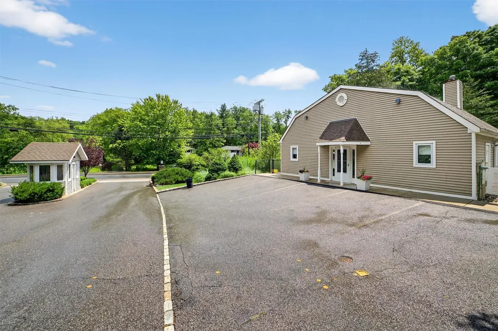 32 Spring Pond Drive Ossining NY 10562