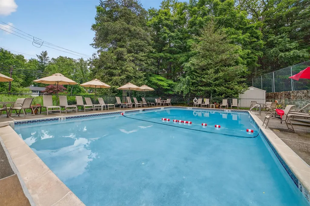 32 Spring Pond Drive Ossining NY 10562