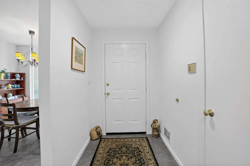 32 Spring Pond Drive Ossining NY 10562