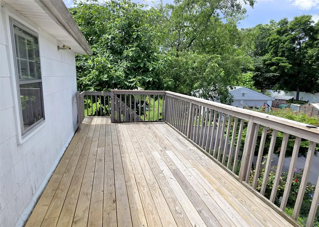 152 W Yaphank Road Coram NY 11727
