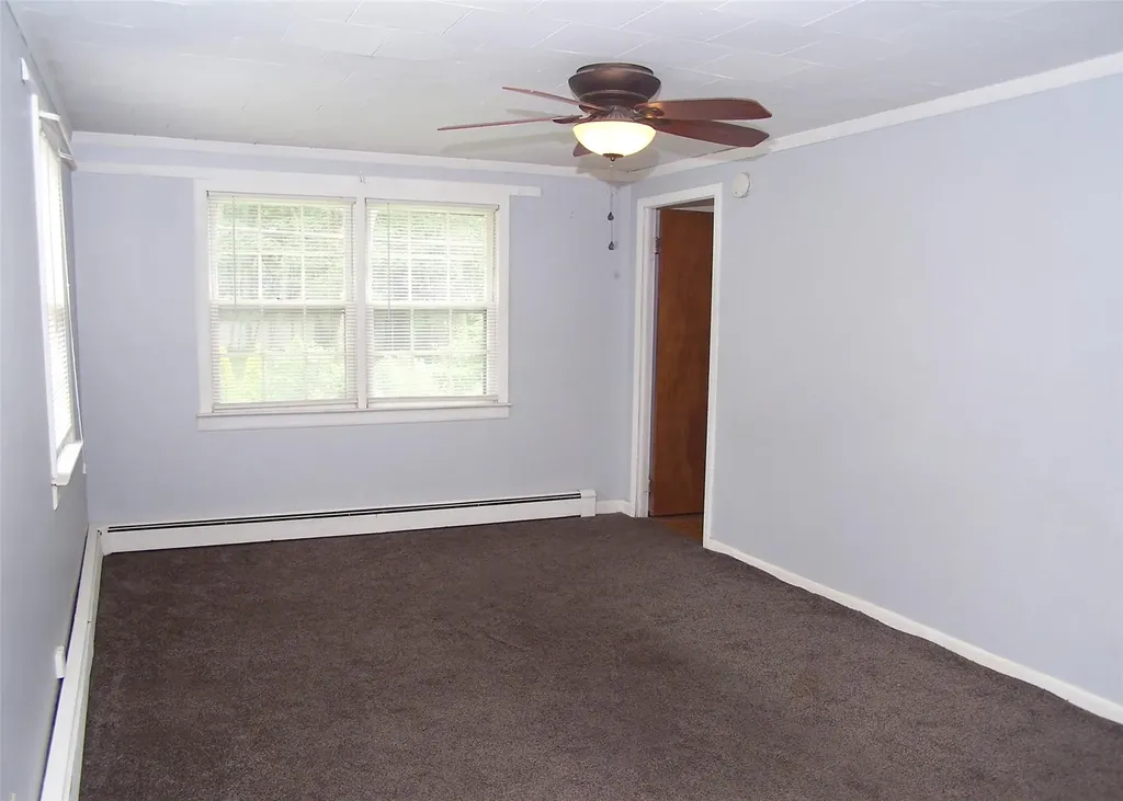 152 W Yaphank Road Coram NY 11727