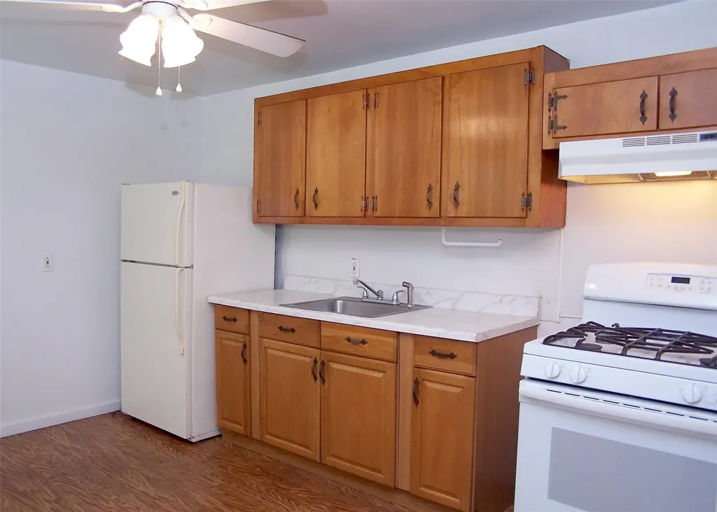 152 W Yaphank Road Coram NY 11727