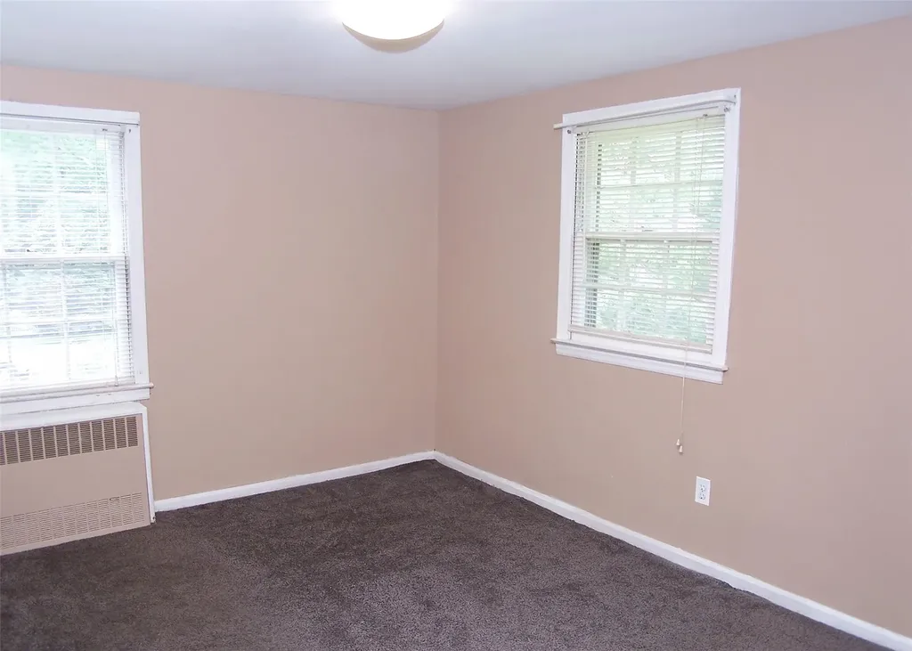 152 W Yaphank Road Coram NY 11727