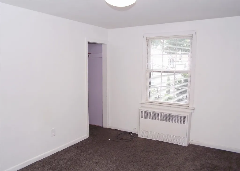 152 W Yaphank Road Coram NY 11727