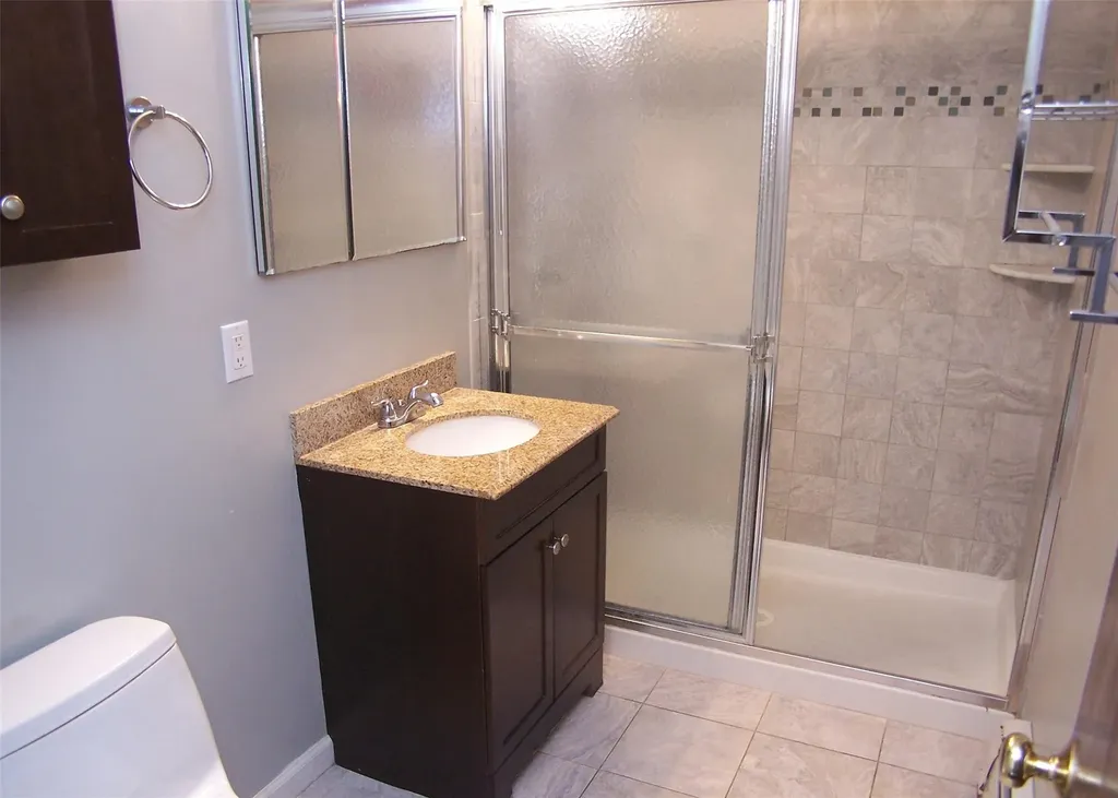 152 W Yaphank Road Coram NY 11727