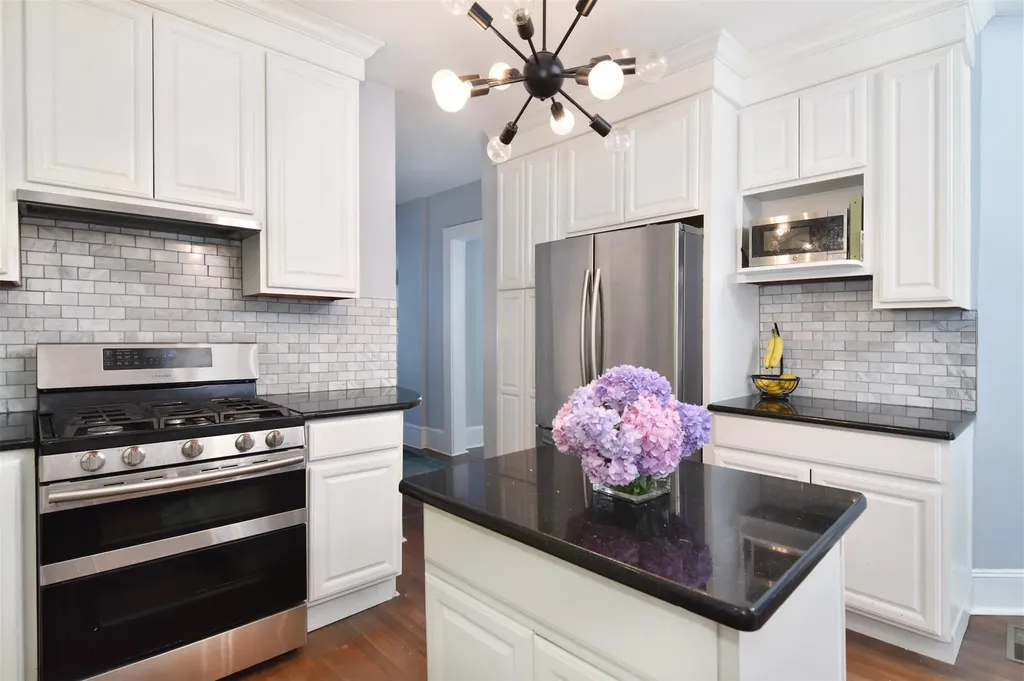 37 Tanglewylde Avenue Bronxville NY 10708