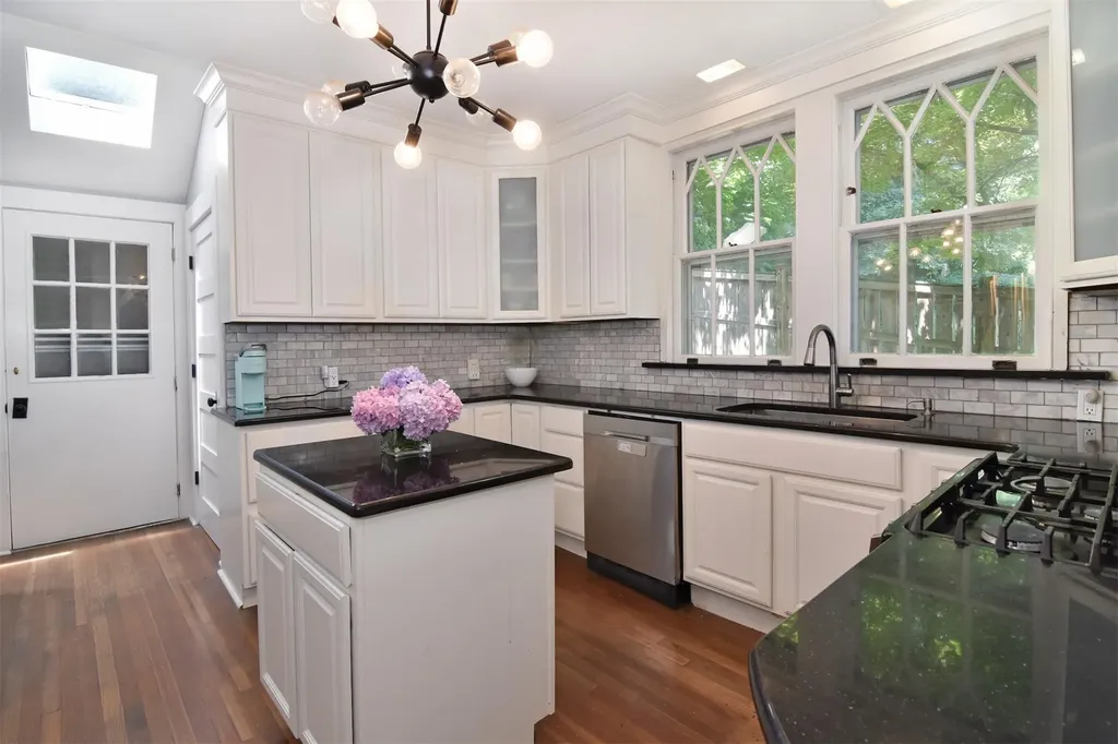 37 Tanglewylde Avenue Bronxville NY 10708