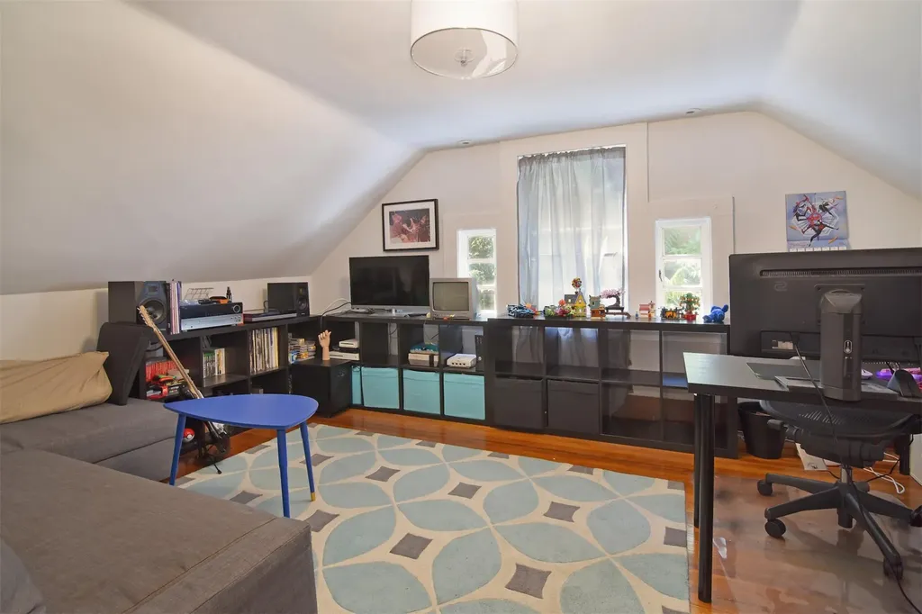 37 Tanglewylde Avenue Bronxville NY 10708