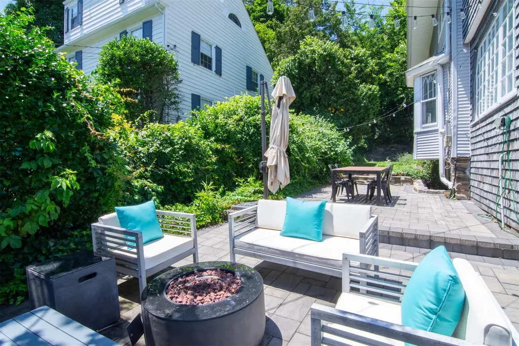 37 Tanglewylde Avenue Bronxville NY 10708