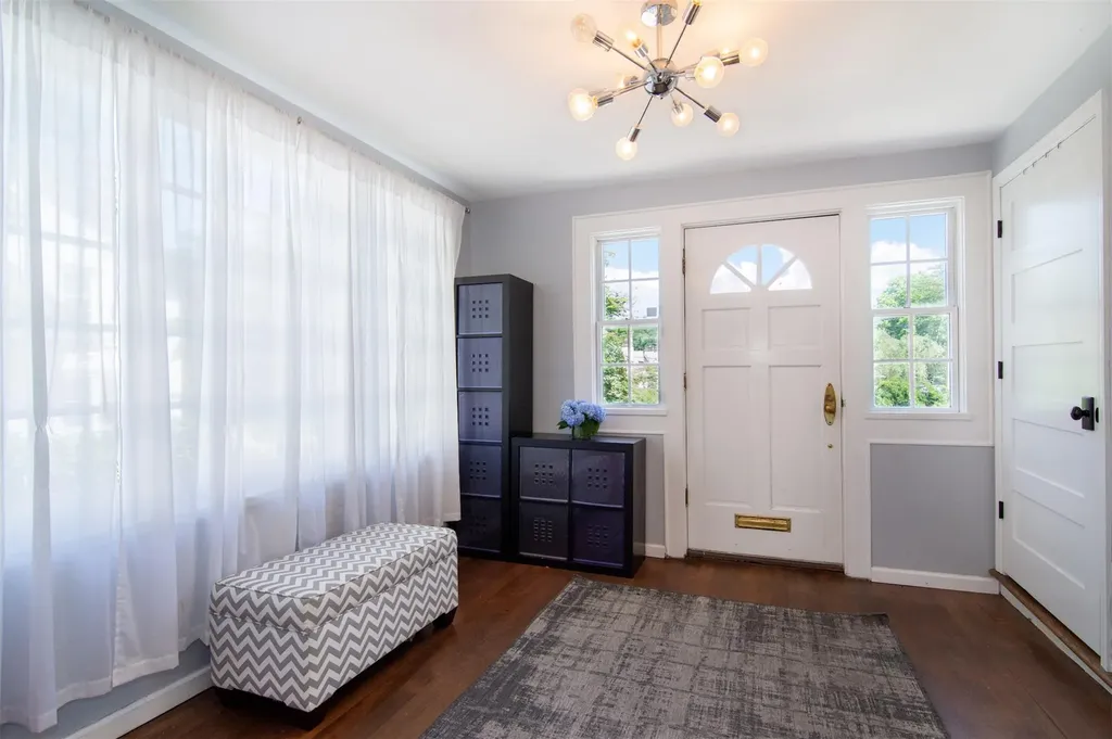 37 Tanglewylde Avenue Bronxville NY 10708