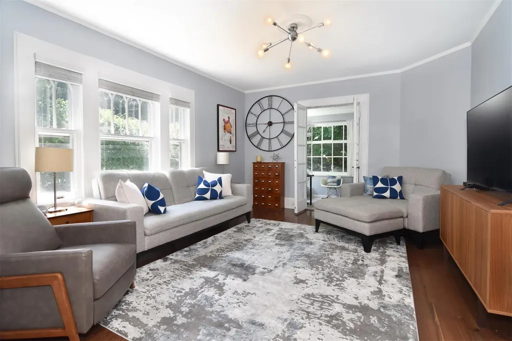 37 Tanglewylde Avenue Bronxville NY 10708