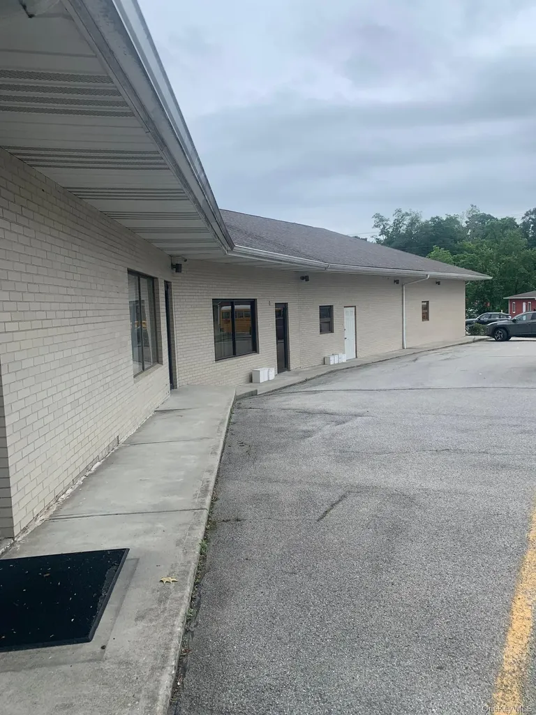 193 S Plank Road Newburgh NY 12550