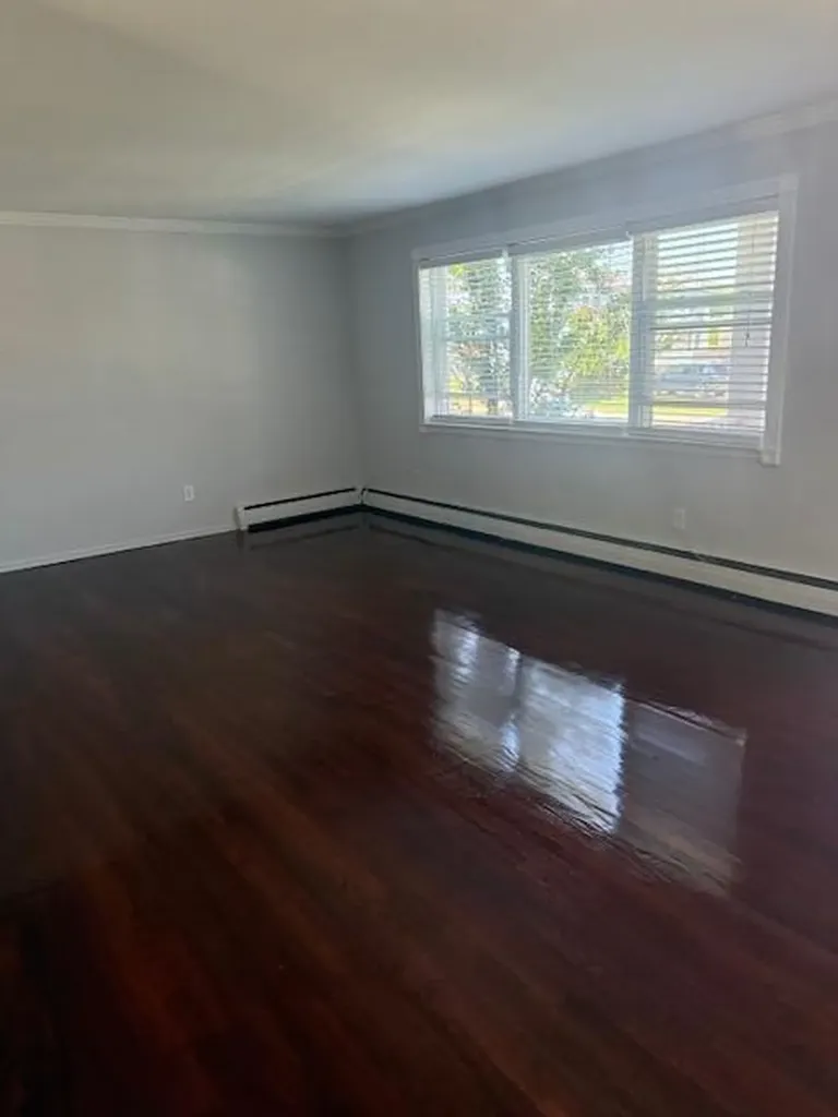 80 Ralph Avenue Babylon NY 11702