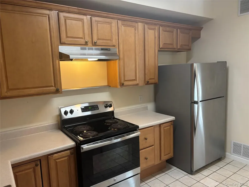 61 Aveonis Court Fishkill NY 12524