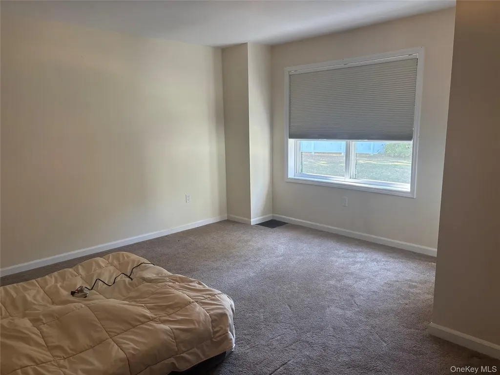61 Aveonis Court Fishkill NY 12524