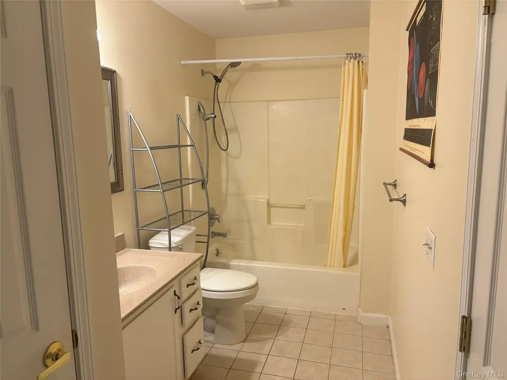 61 Aveonis Court Fishkill NY 12524