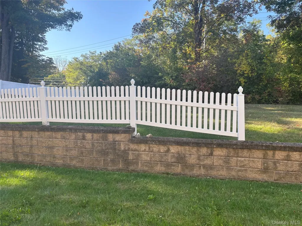 61 Aveonis Court Fishkill NY 12524