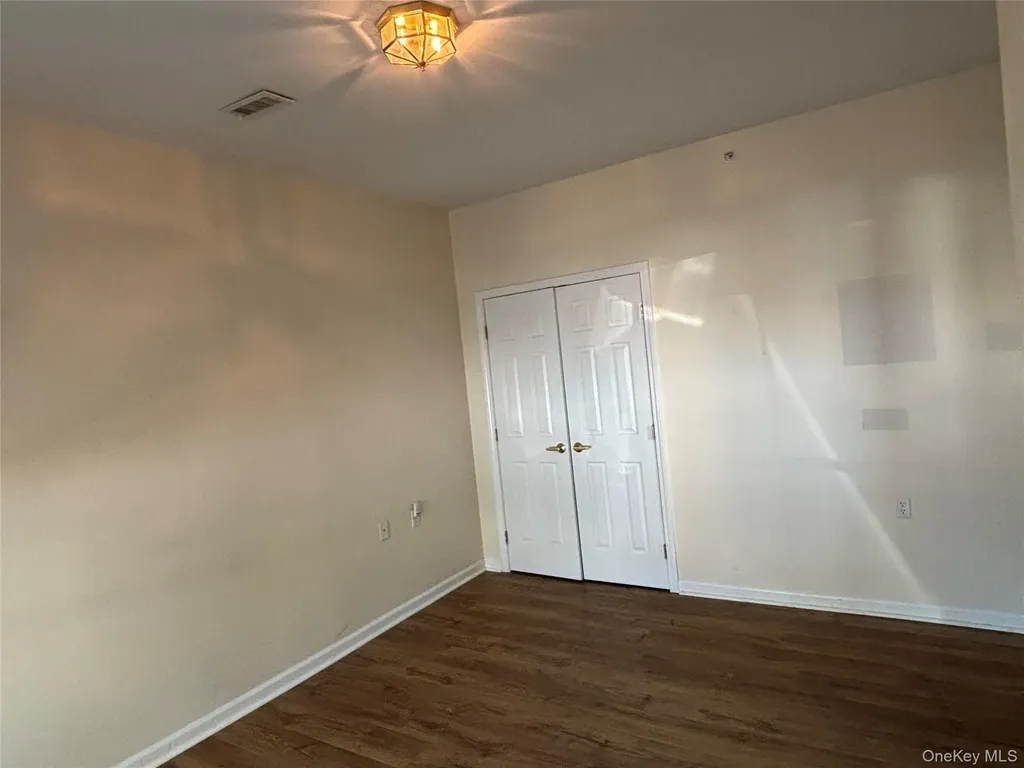 61 Aveonis Court Fishkill NY 12524