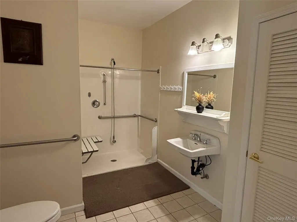 61 Aveonis Court Fishkill NY 12524