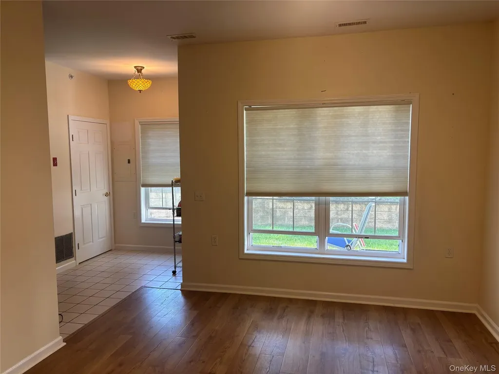 61 Aveonis Court Fishkill NY 12524