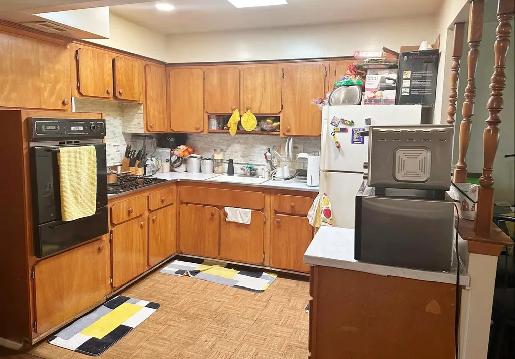804 E 221st Street Bronx NY 10467