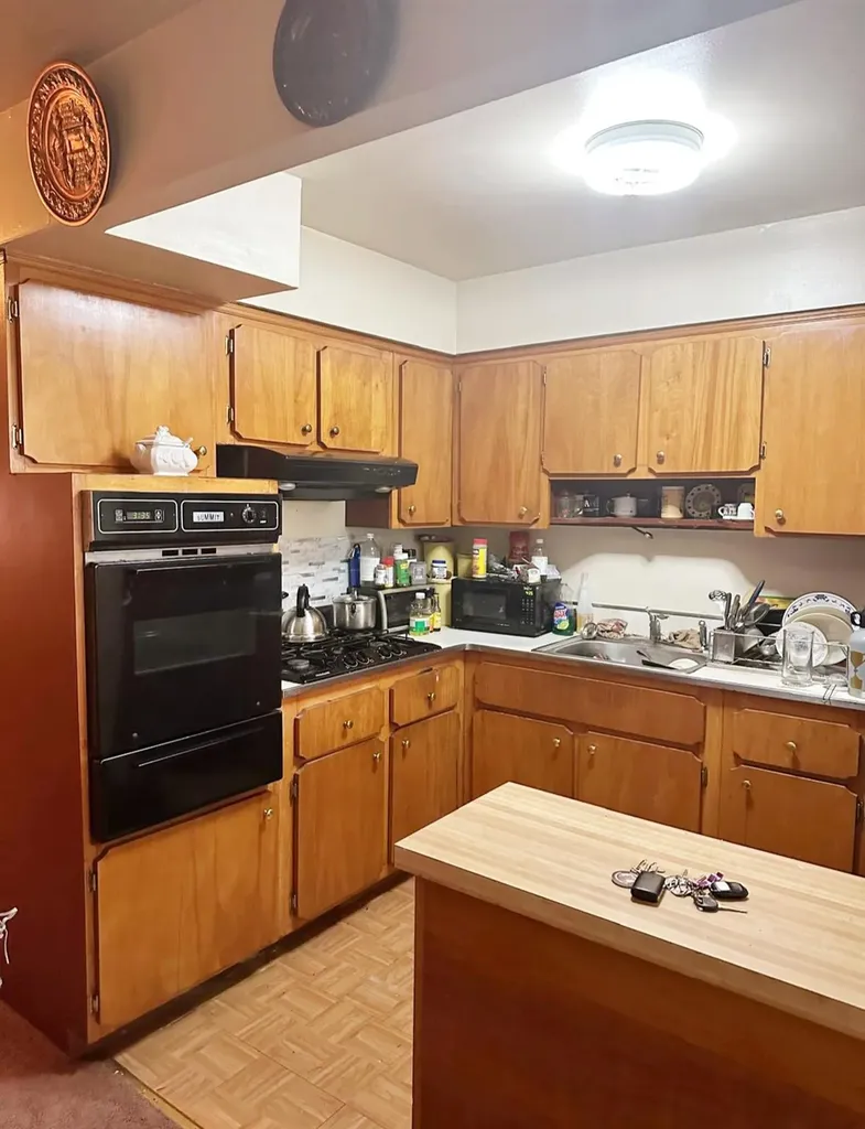 804 E 221st Street Bronx NY 10467