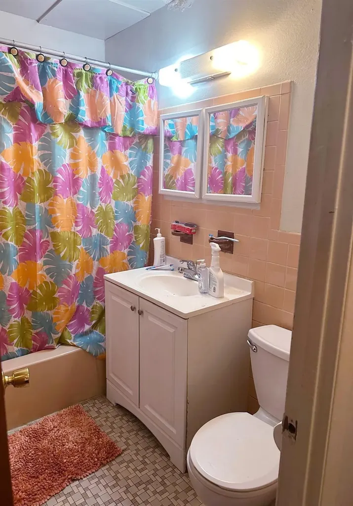 804 E 221st Street Bronx NY 10467