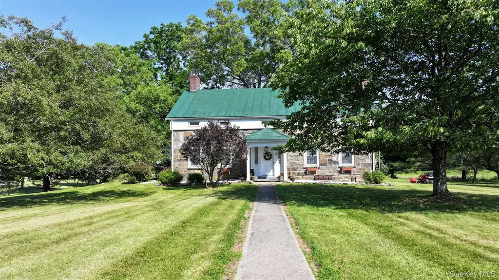 321 Crans Mill Road Pine Bush NY 12566