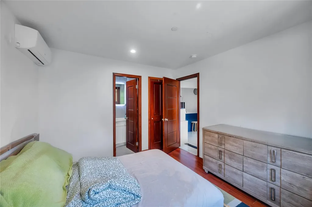 7425 43rd Avenue Elmhurst NY 11373