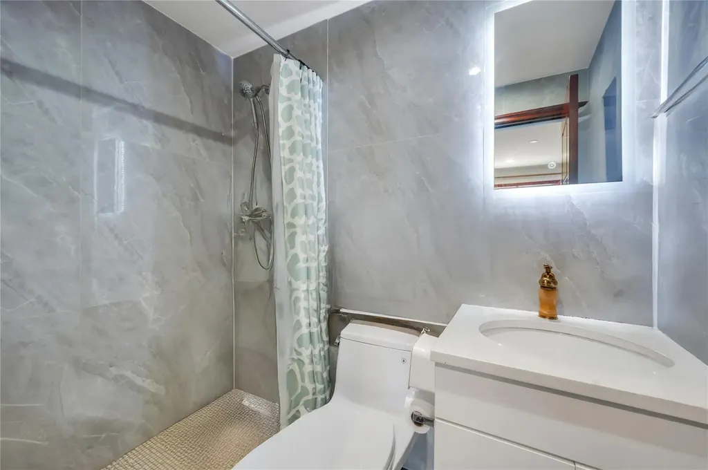 7425 43rd Avenue Elmhurst NY 11373