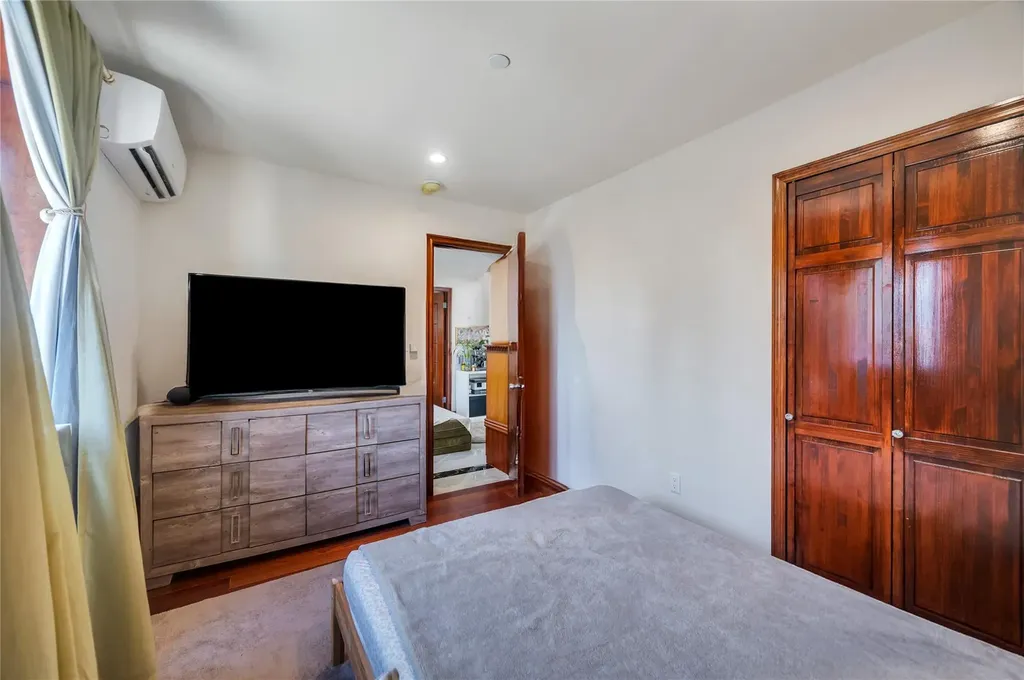 7425 43rd Avenue Elmhurst NY 11373