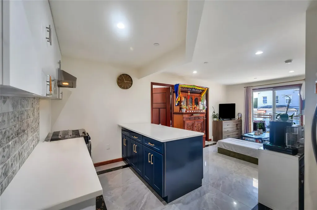 7425 43rd Avenue Elmhurst NY 11373